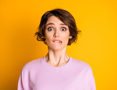 Bouton de fièvre : causes, symptômes et risques